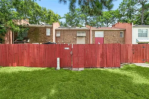 7404 N Sussex Pl Photo 1 7404 N Sussex Pl Photo 1