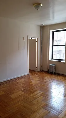 Rented by Lang Realty LLC | media 6