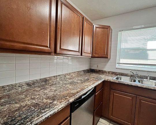 3rd image of 514 S C St APT 5