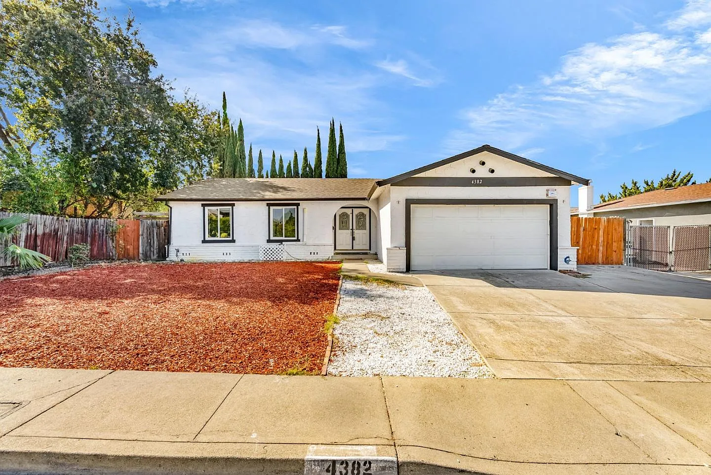 4382 Palo Verde Dr photo 1