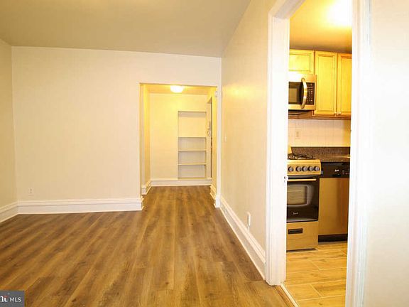 4th image of 26-30 S 22nd St #2