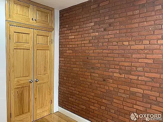 Rented by Oxford Property Group | media 11