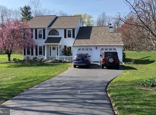 27 Renee Ln, Newark, DE 19711