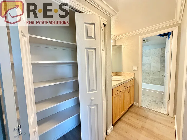 1125 N Washington St #301 — Photo 4