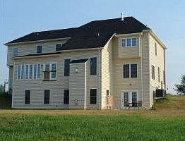 3rd image of 16642 Mandileigh Ln