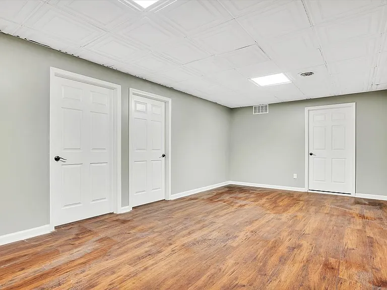 201 Maple Avenue Ext — Photo 19