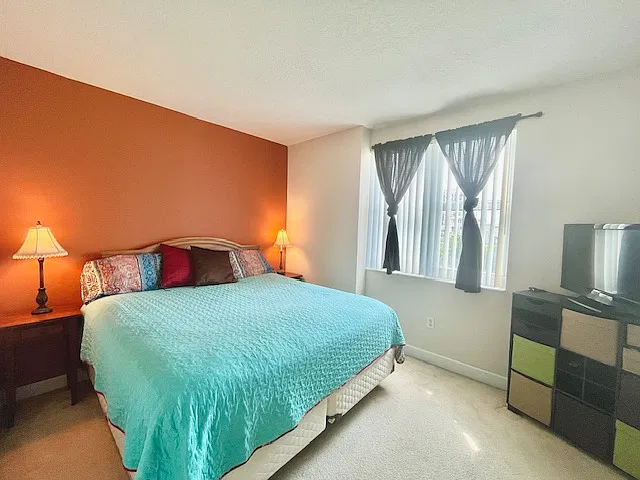1 bed, 759 sqft, $2,300 — Photo 3