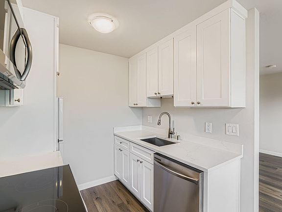 3rd image of 2324 Bonair Pl SW #24