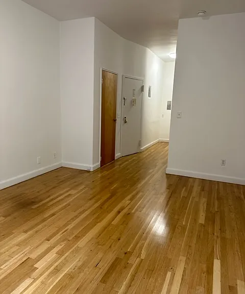 216 E 83rd St #2FE — Photo 3