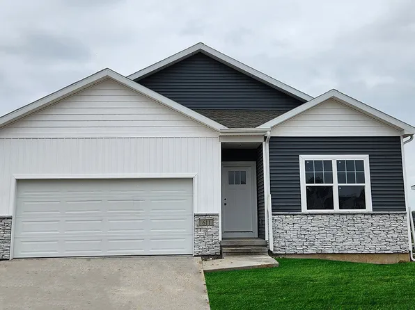 1305 NE Deerfield Dr, Ankeny, IA 50021