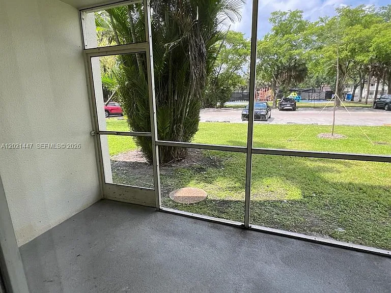 4235 N University Dr #106 — Photo 5
