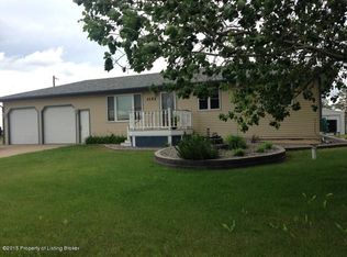 3152 111e Ave SW, Dickinson, ND 58601