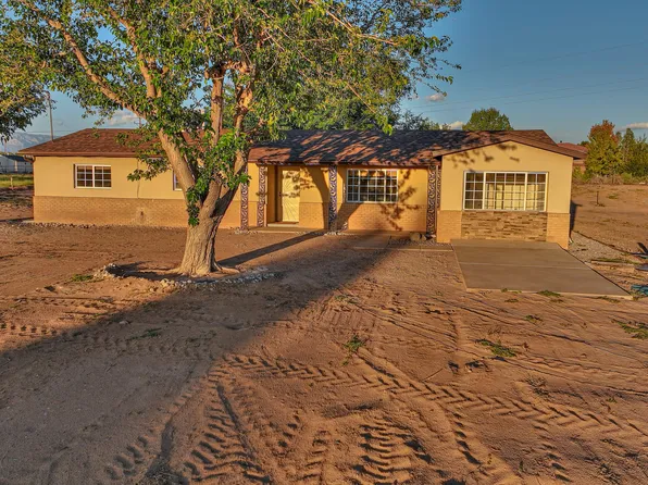 5416 Cresswell Rd SW, Albuquerque, NM 87105