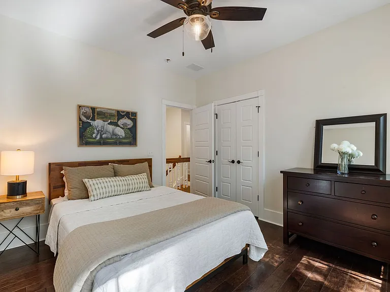 2112 Parkway Dr — Photo 22
