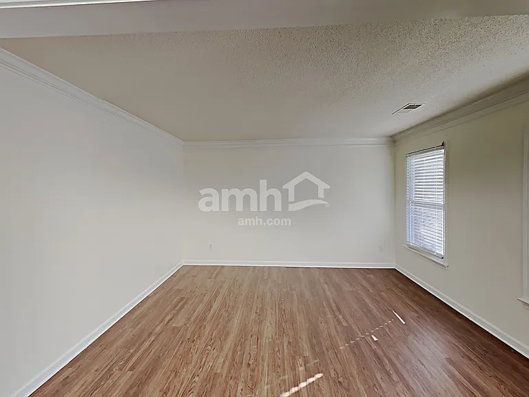 1121 Lauren Way NW — Photo 6