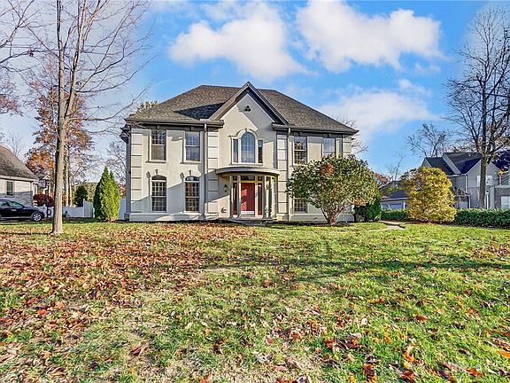 3rd image of 10748 Creek Stone Ct