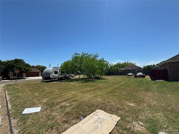 2nd image of 309 Lilly Dr