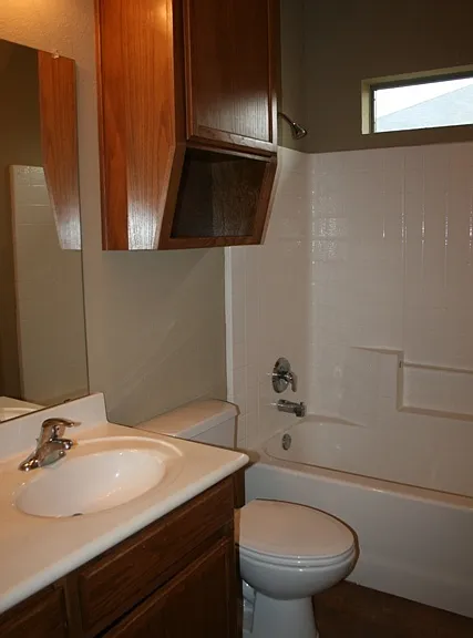 3156 Breton St — Photo 3
