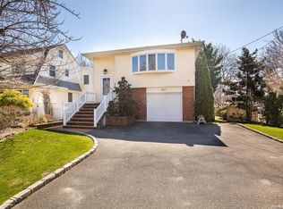 2821 Weeks Ave, Oceanside, NY 11572