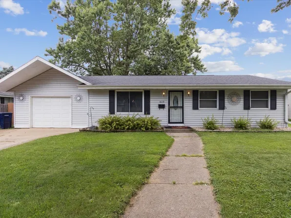 1610 Roosevelt Ave, Janesville, WI 53546