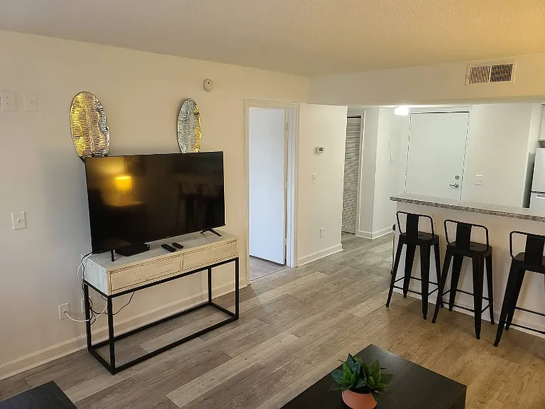 5905 S Kings Hwy #5306 — Photo 5