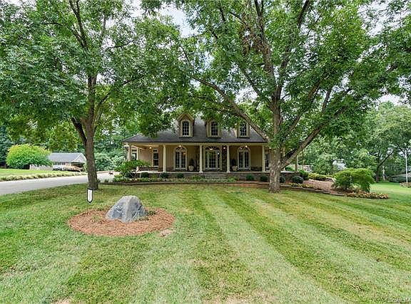 4th image of 312 Lakeshore Dr #7