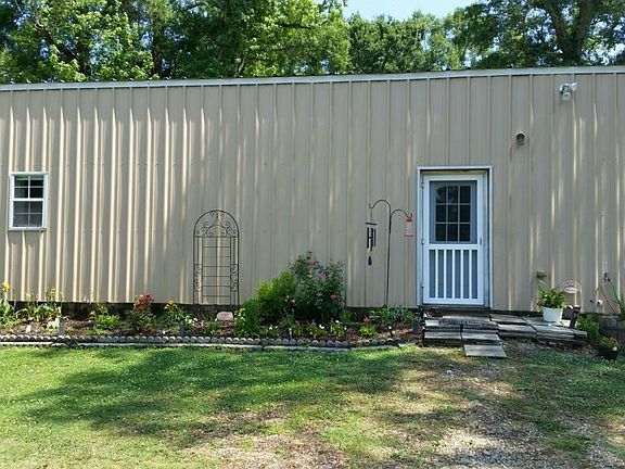5th image of 43784 Brittany St