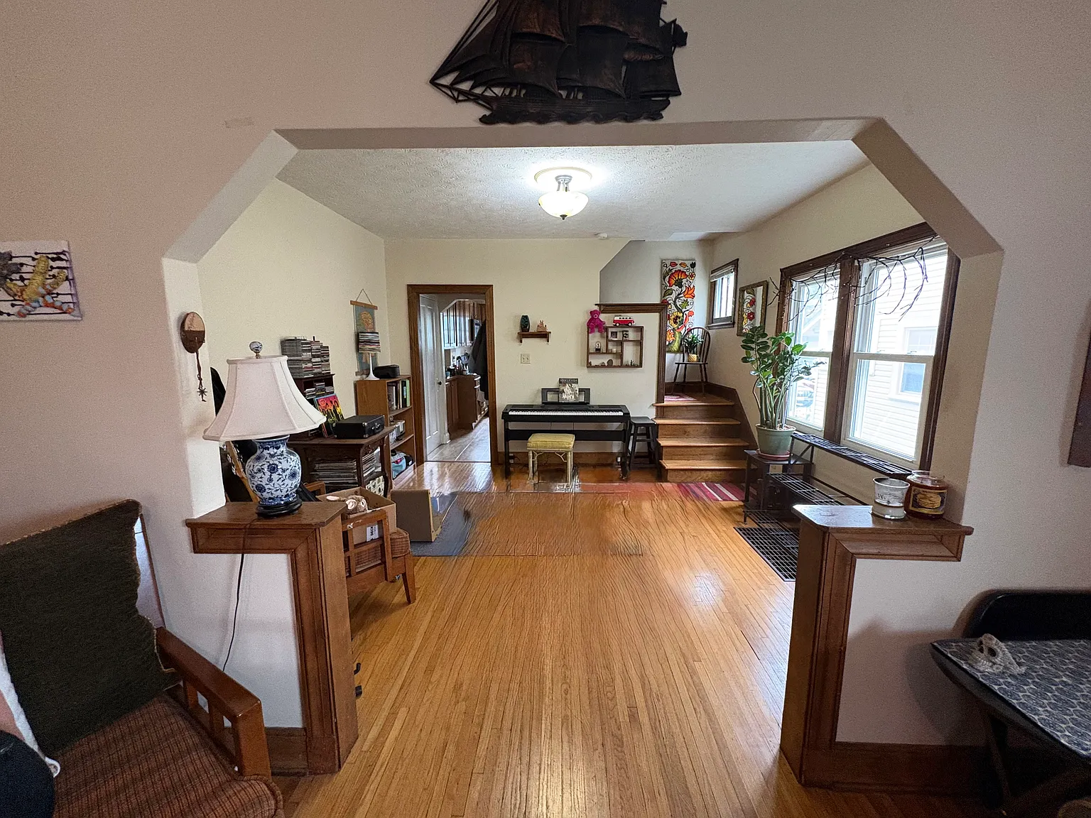 3 bed, 1.5 bath, 1176 sqft, $1,695 — Photo 4