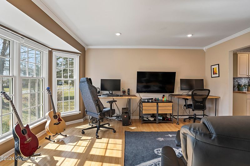 5th image of 1101 Clute Crest Drive
