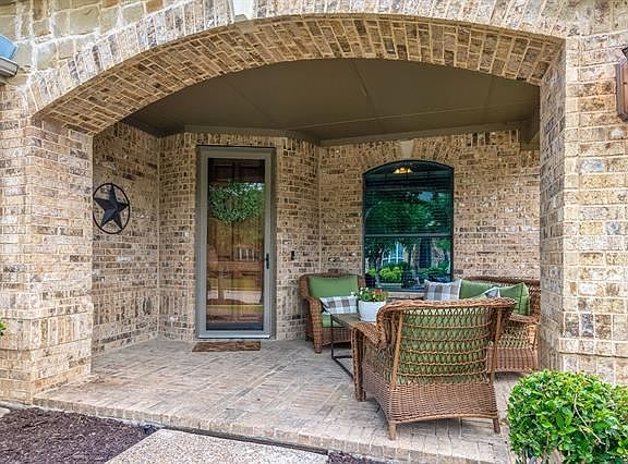 4th image of 9617 Birdville Way