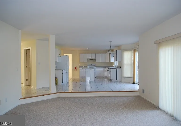 11 Alexandria Dr — Photo 3