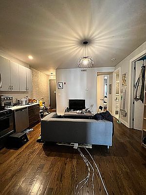 3rd image of 105 Rogers Ave APT 2
