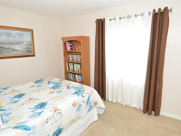 213 Seahorse Dr SE #B — Photo 40