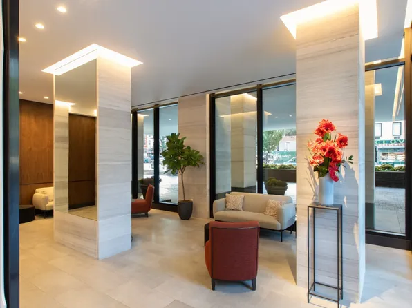 300 East 34th Street image 43 of 47