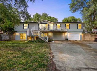 1650 W Forevergreen Rd, North Liberty, IA 52317
