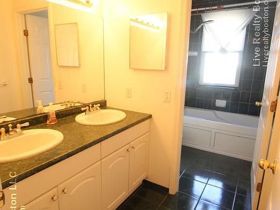5th image of 44 Champney St #40