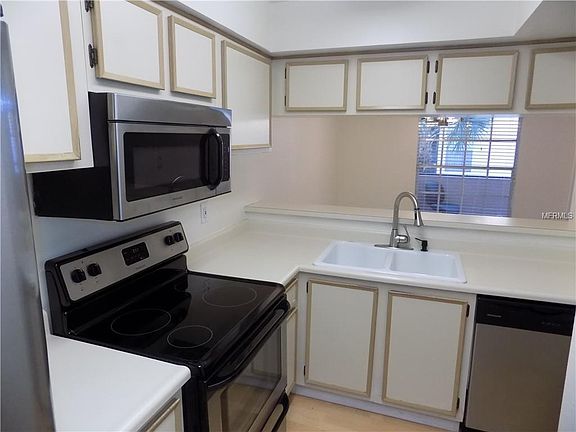 4th image of 2987 Bonaventure Cir APT 203