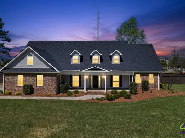32 Willow Lake Dr, Warner Robins, GA 31093