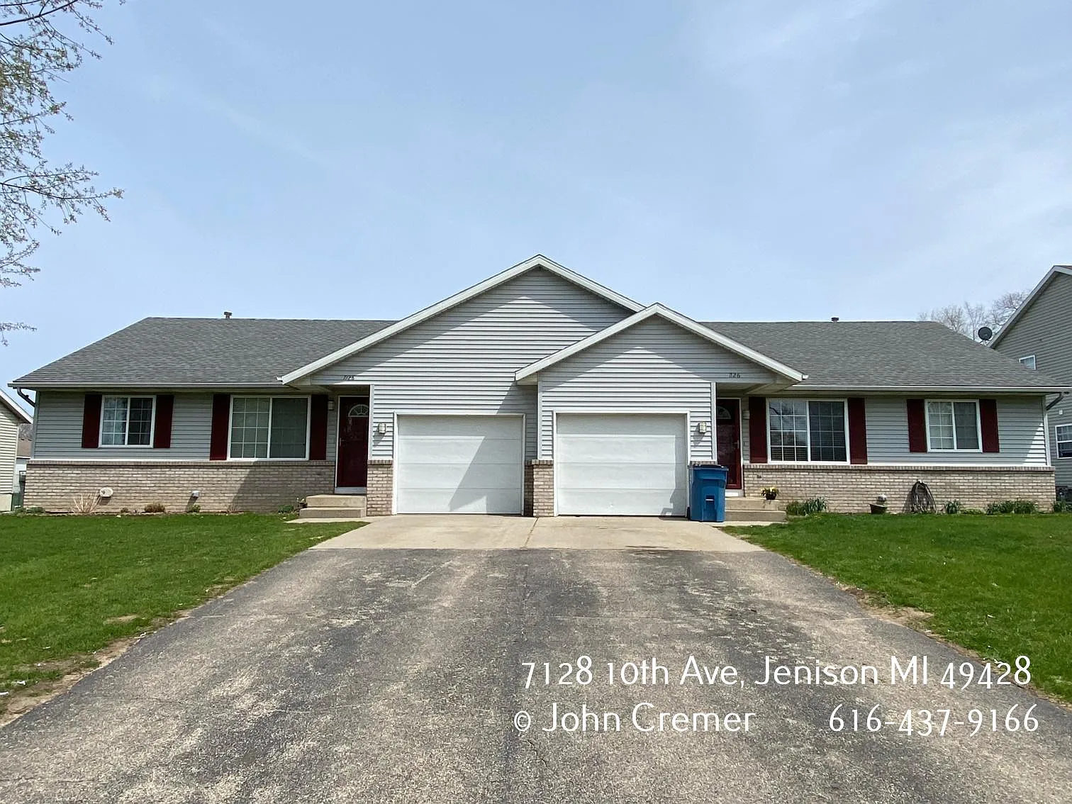 3 bed, 1952 sqft, $2,200 — Photo 1