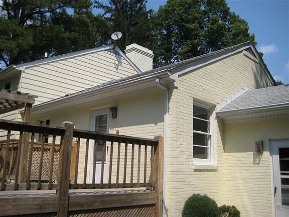 2nd image of 3006 Clarendon Dr