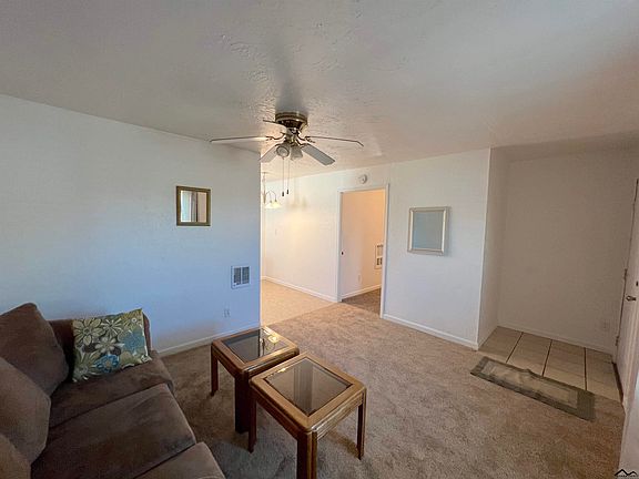 4th image of 8084 Buena Vista Ave