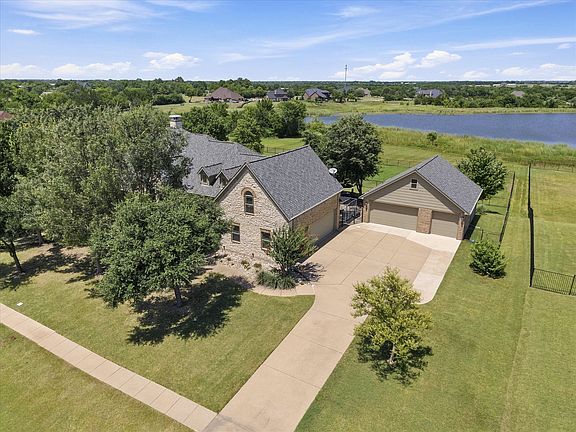 3rd image of 12 Granite Ridge Dr