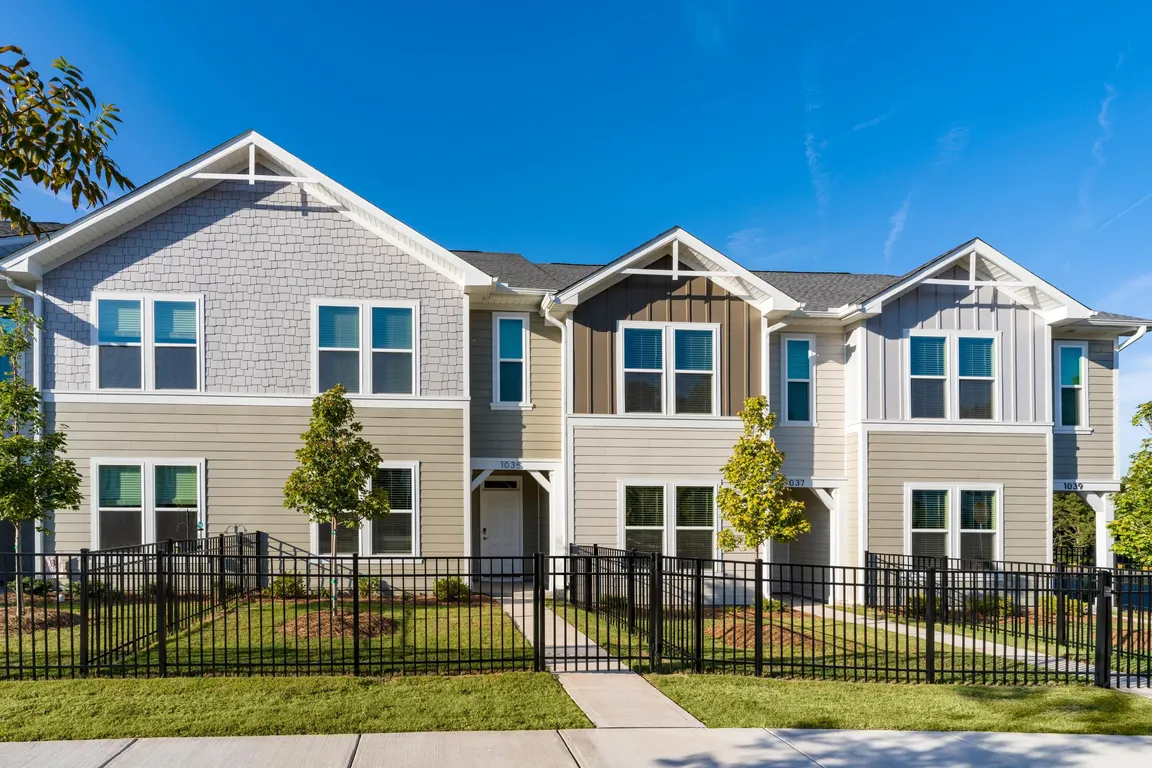 Freshly designed townhomes at Amavi Brier Creek, delivering low-maintenance living in Durham near Brier Creek's retail, dining, and major employers.