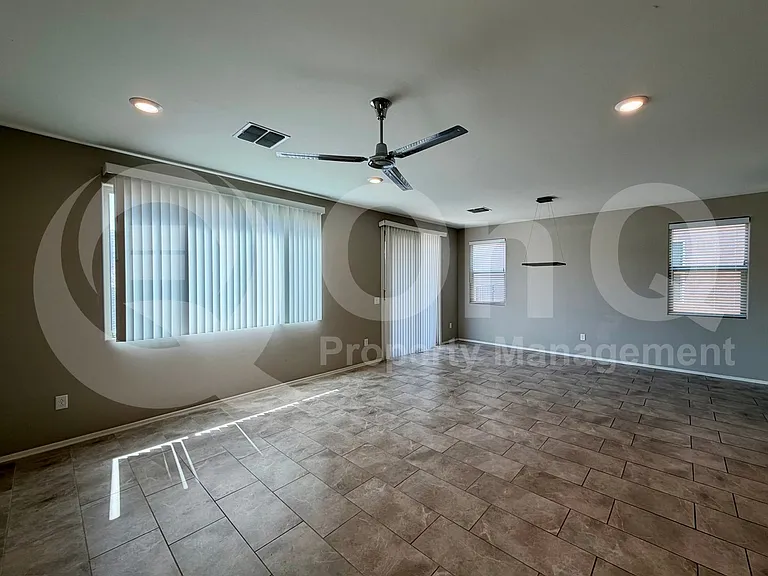 5940 N Umbra Ct — Photo 10