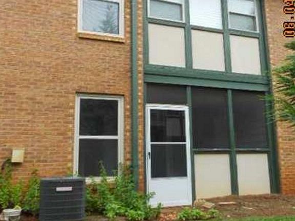 3rd image of 608 Bedfort Dr