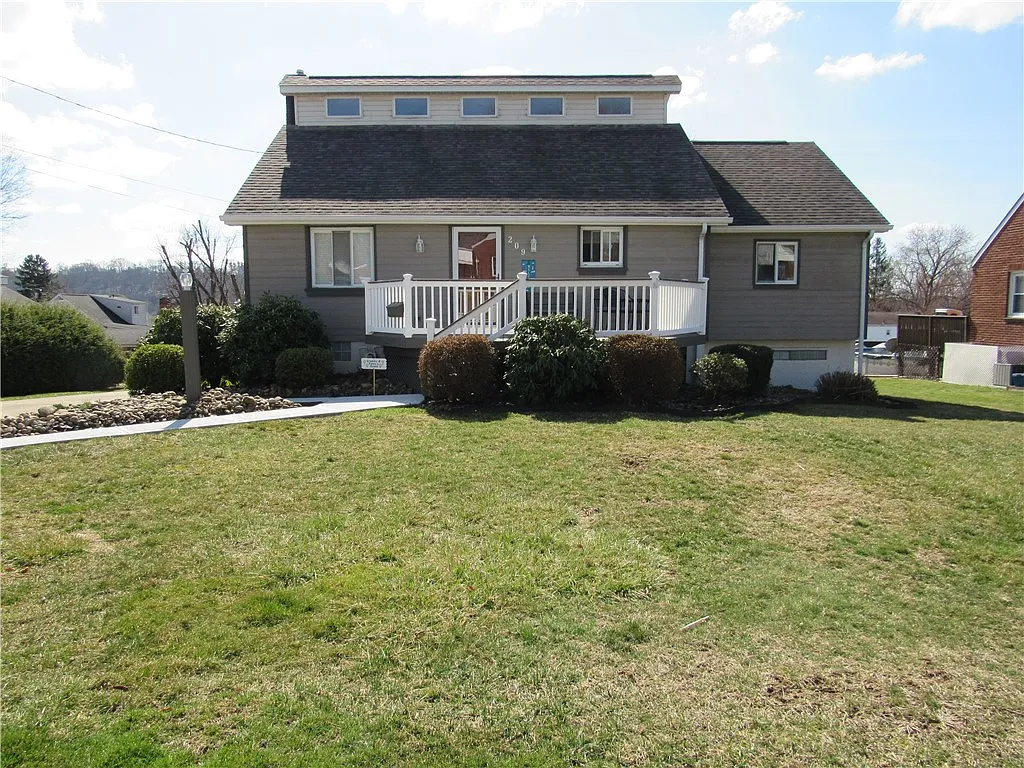209 Beverly Dr photo 1