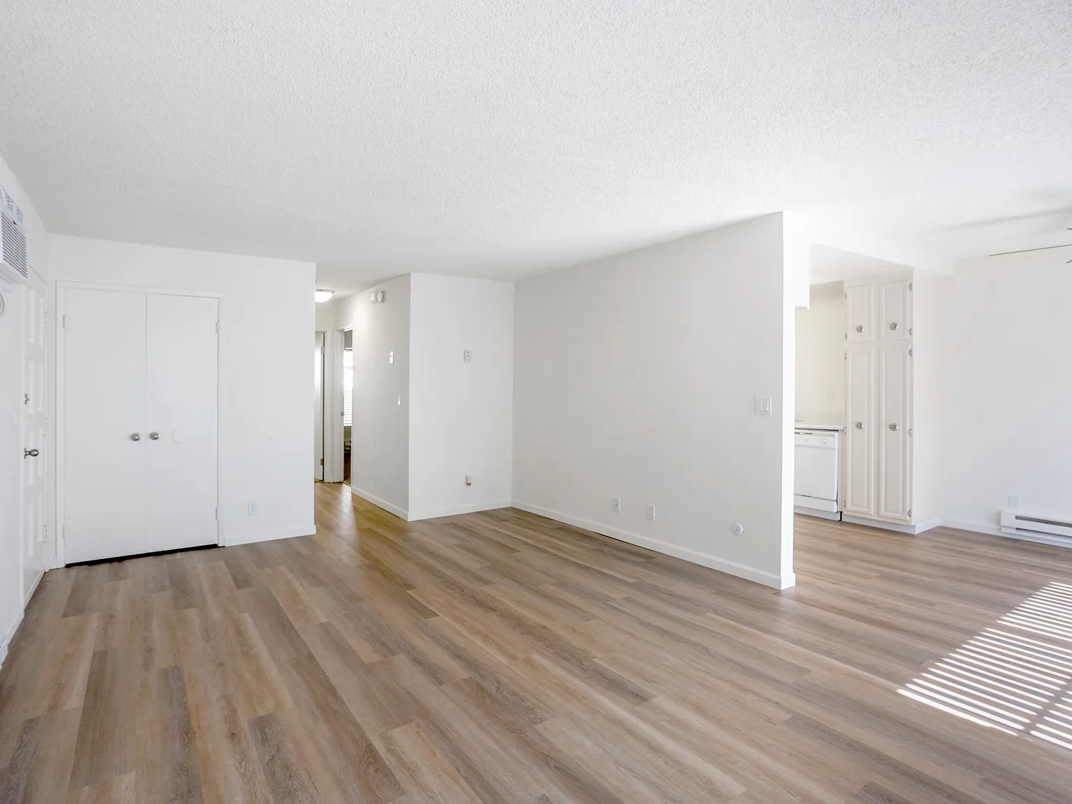 The Foothills Apartments — Photo 4