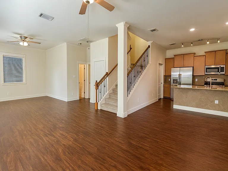 611 Franklin Blvd #A — Photo 16