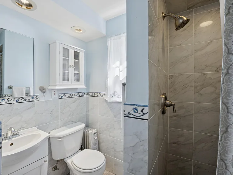 28 Walnut St — Photo 19
