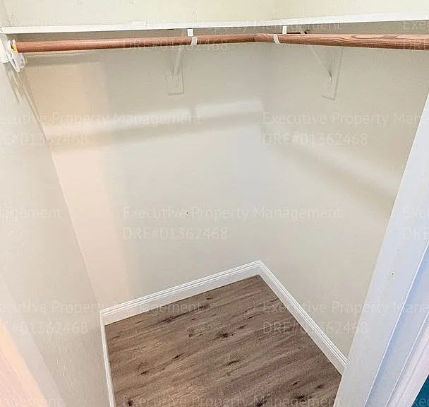 8905 Cadbury Dr — Photo 50
